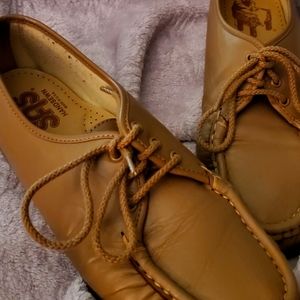 SAS walking shoes